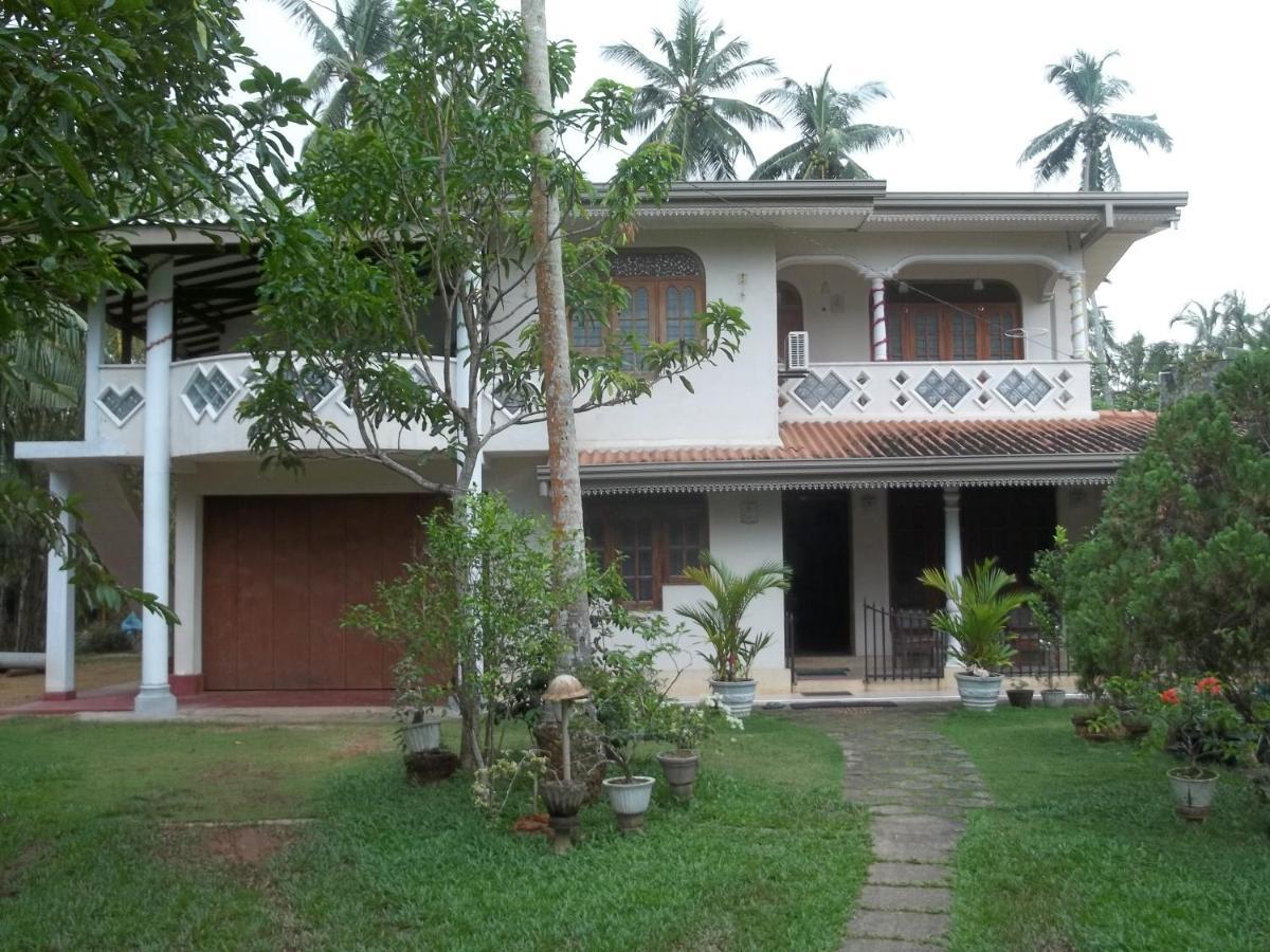 Anura Home Stay Kalutara Exterior photo
