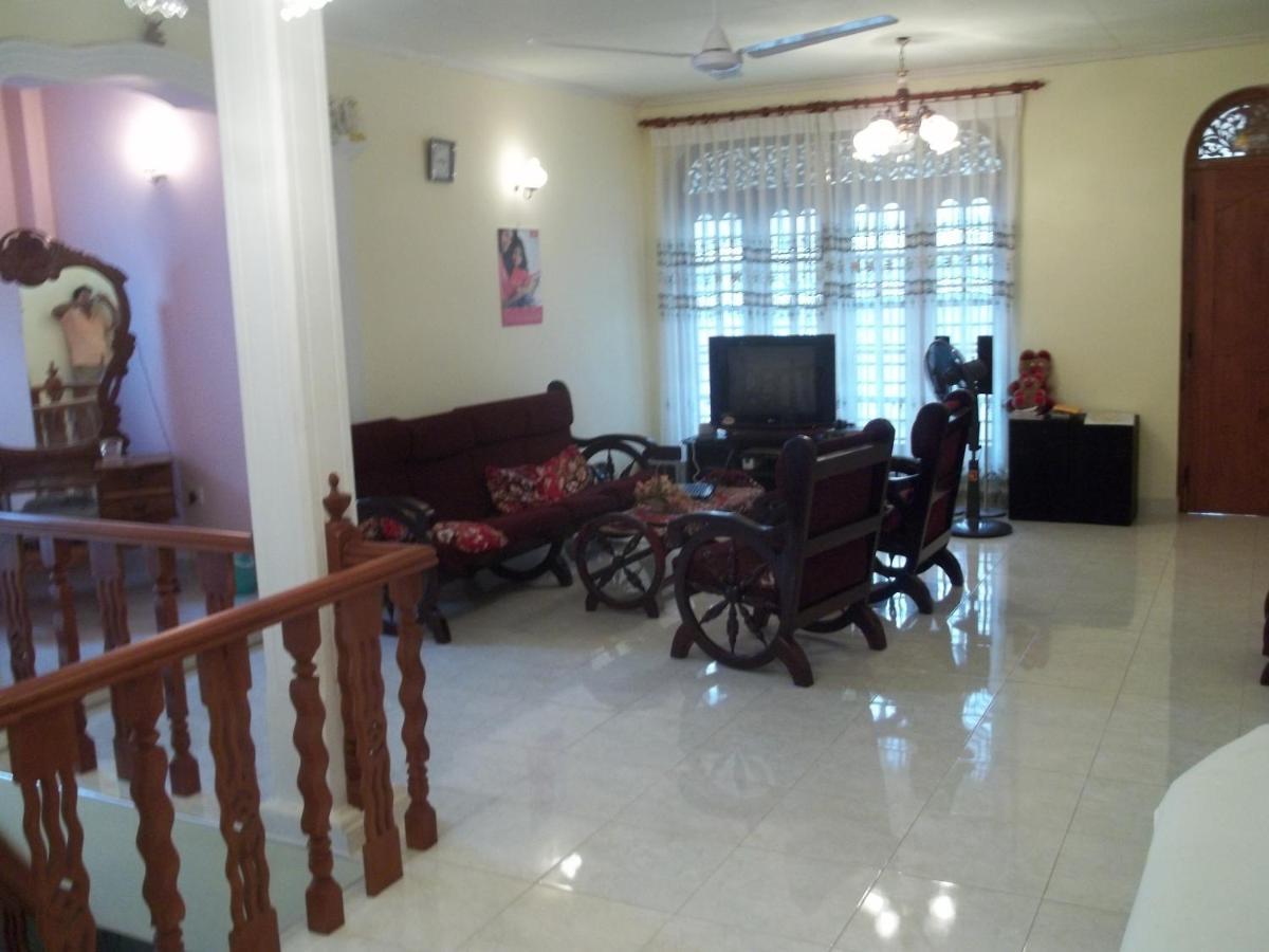 Anura Home Stay Kalutara Exterior photo