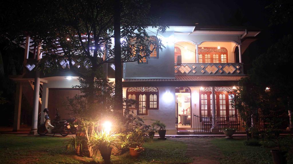 Anura Home Stay Kalutara Exterior photo