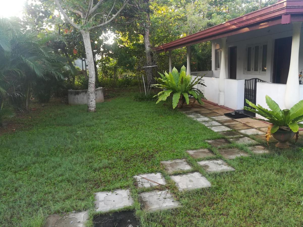 Anura Home Stay Kalutara Exterior photo