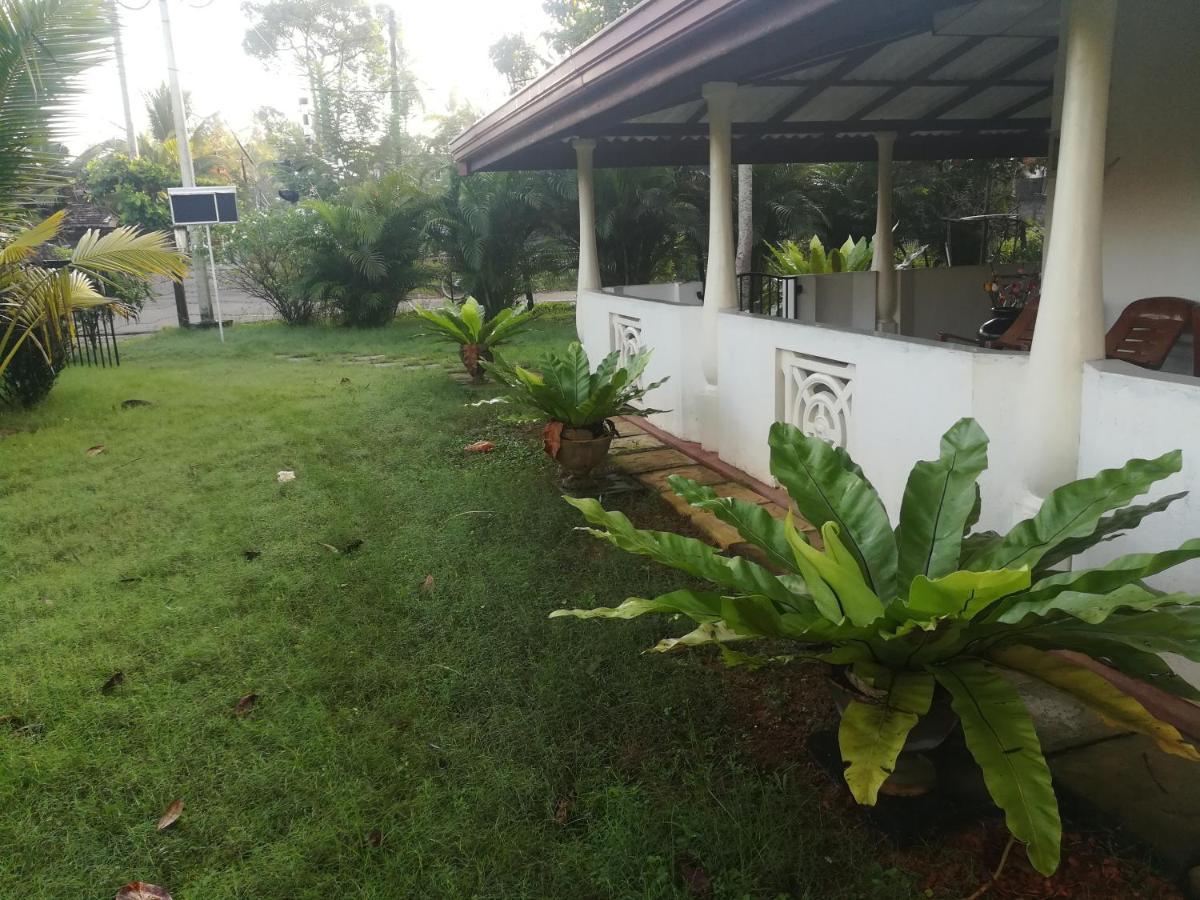 Anura Home Stay Kalutara Exterior photo